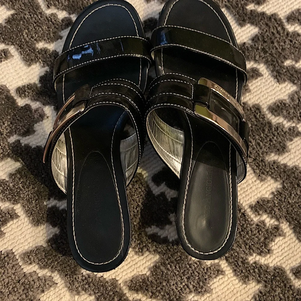 Enzo Angiolini Sandals Black Silver Buckle 8 Slip On Slides Everyday Classic